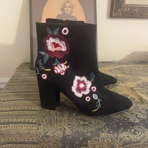 Black Flower Boots